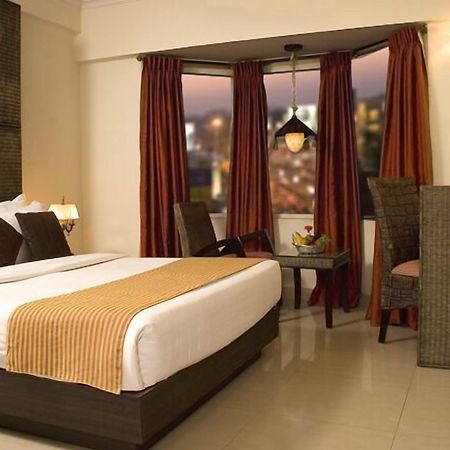 Hotel Shilton Royale Bengaluru Zewnętrze zdjęcie
