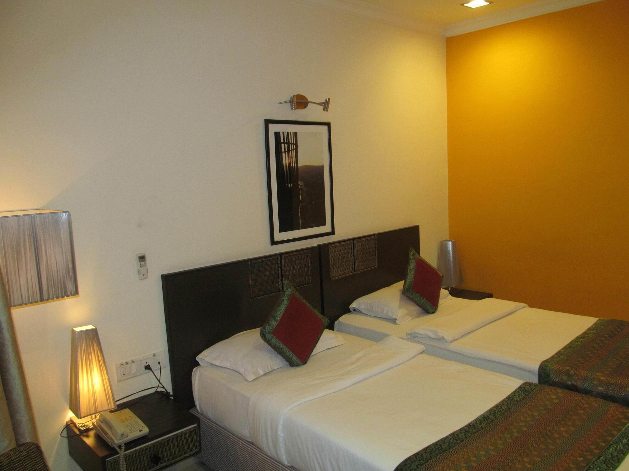 Hotel Shilton Royale Bengaluru Zewnętrze zdjęcie